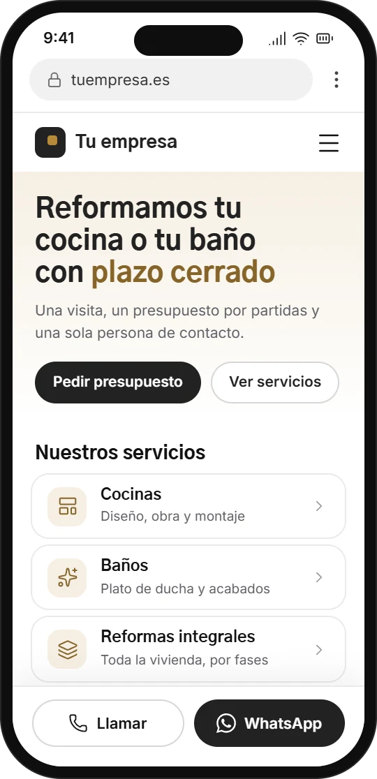 M&oacute;vil con una web de ejemplo bien estructurada: mensaje principal arriba, bot&oacute;n de presupuesto, servicios y botones de llamada y WhatsApp siempre visibles